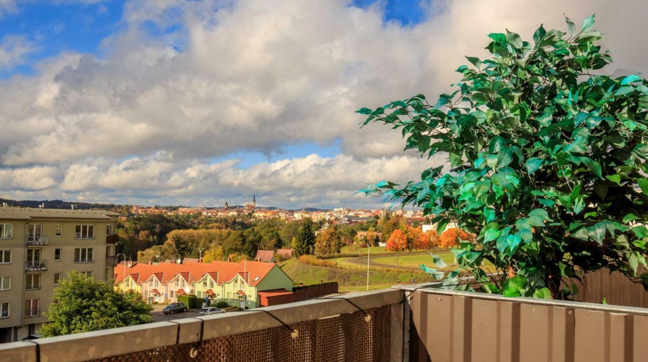 Luxurious, Lovely And Romantic Apartment In Tábor Kültér fotó