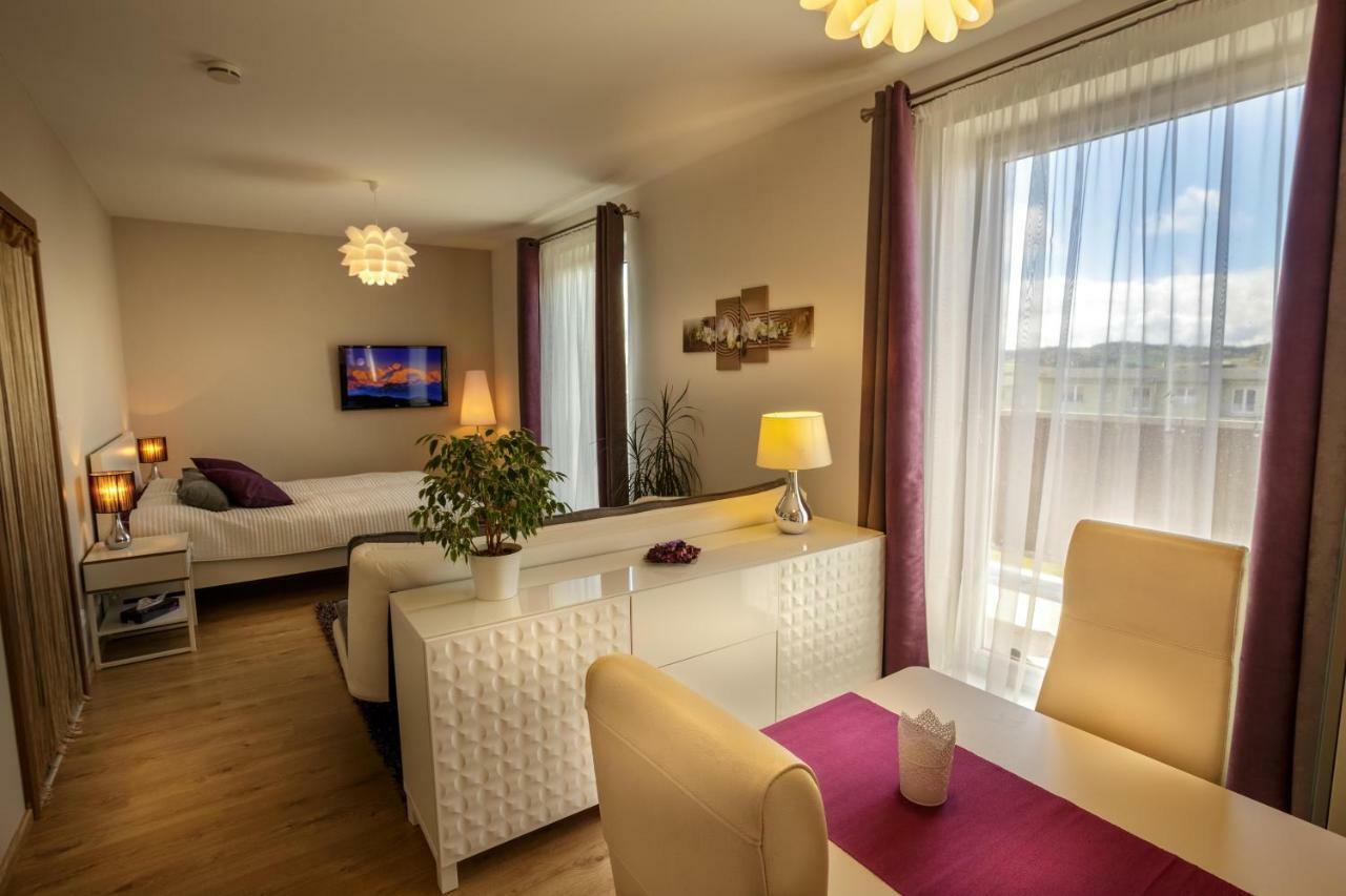 Luxurious, Lovely And Romantic Apartment In Tábor Kültér fotó
