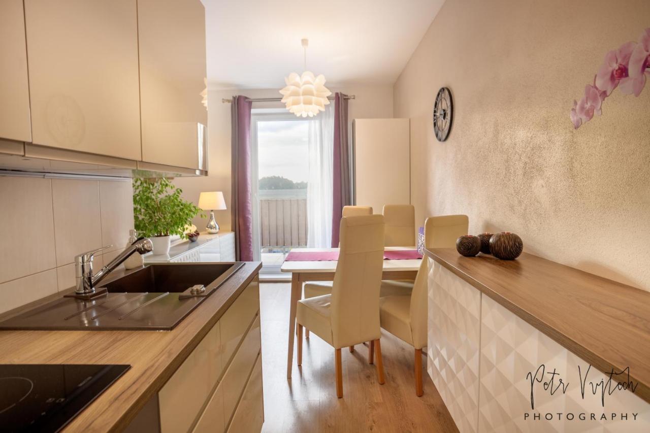 Luxurious, Lovely And Romantic Apartment In Tábor Kültér fotó