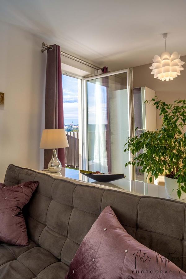 Luxurious, Lovely And Romantic Apartment In Tábor Kültér fotó