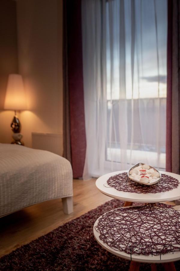 Luxurious, Lovely And Romantic Apartment In Tábor Kültér fotó